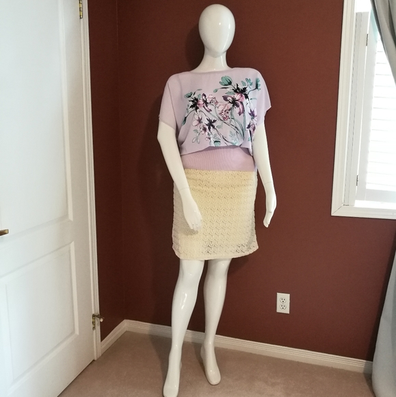 2X LE CHATEAU Floral Dolman Blouse - Picture 3 of 8